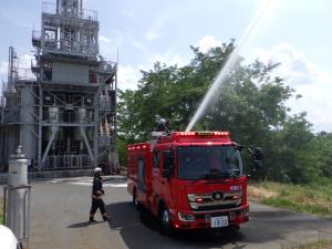 化学車の放水